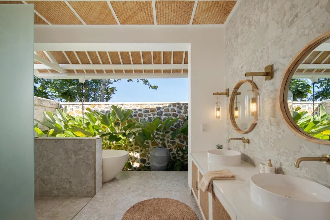 Turnkey selong belanak villa for sale bathroom