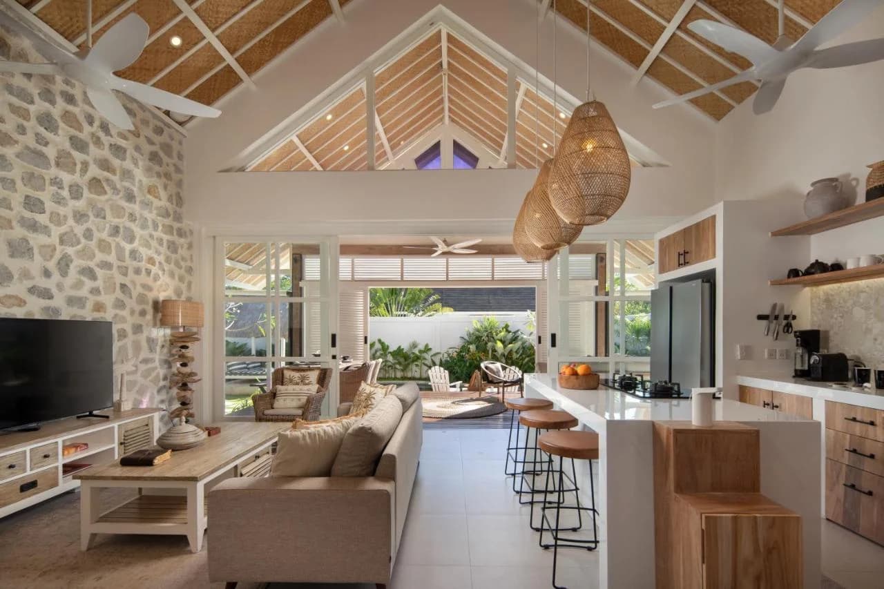 Turnkey selong belanak villa for sale living room