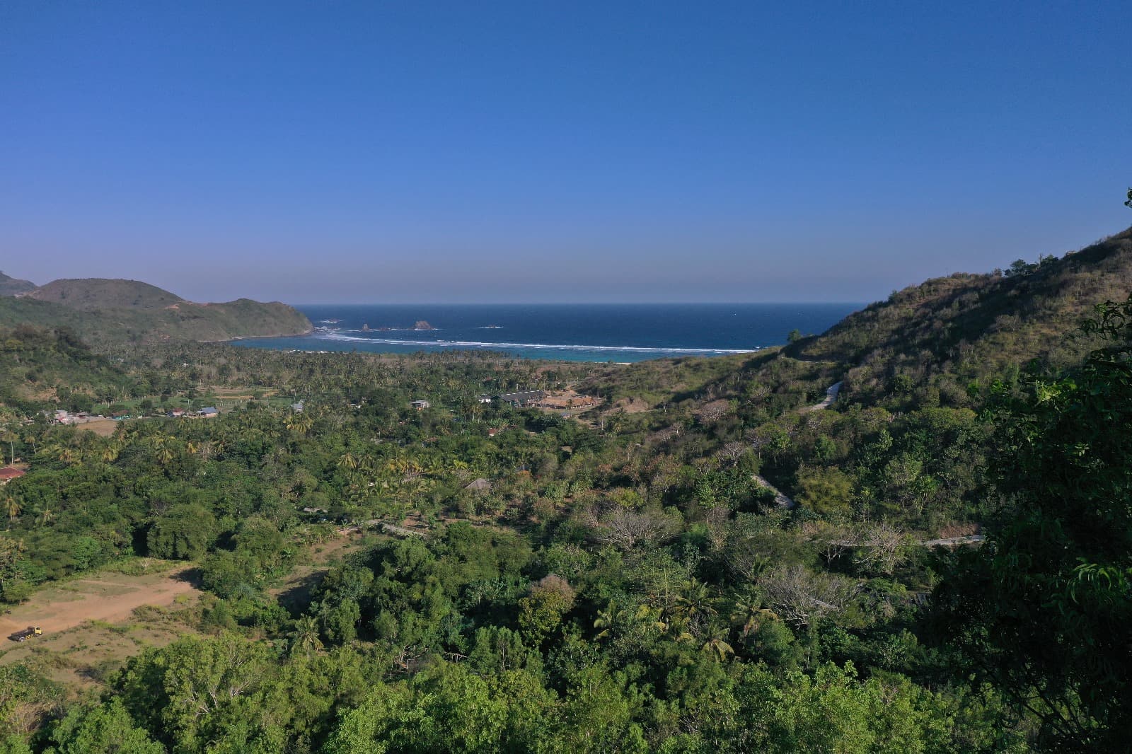 Ocean view land for sale in Tampah Hills Lombok
